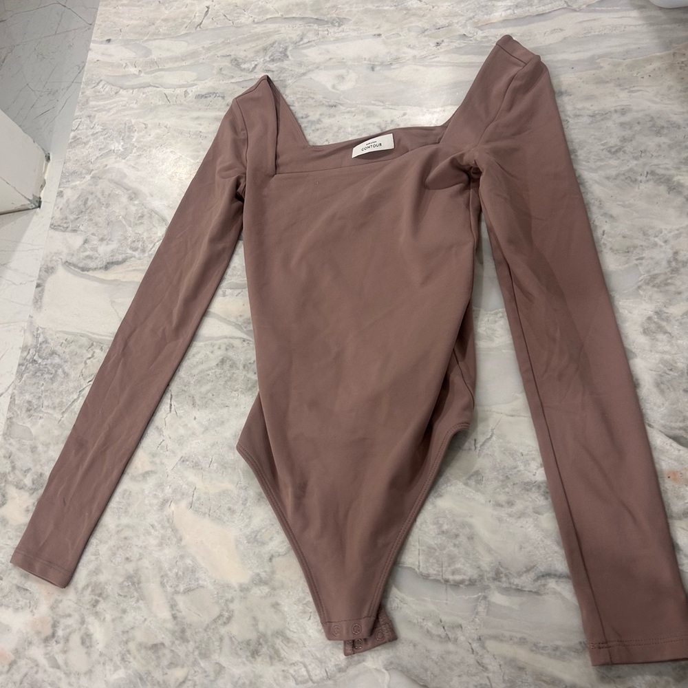Aritzia Babaton contour squareneck bodysuit